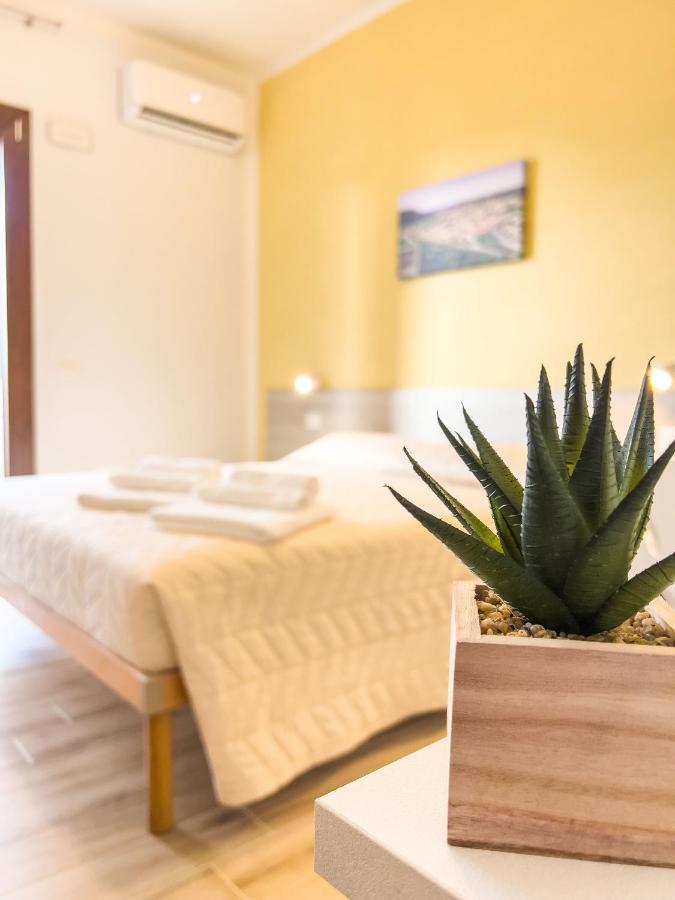 B&B Babbu Meu Боза Екстер'єр фото