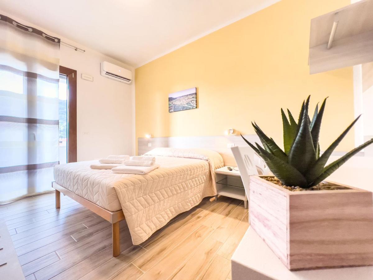 B&B Babbu Meu Боза Екстер'єр фото
